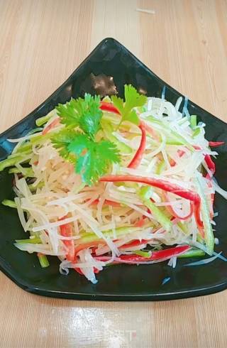 凉拌酸甜土豆丝的做法