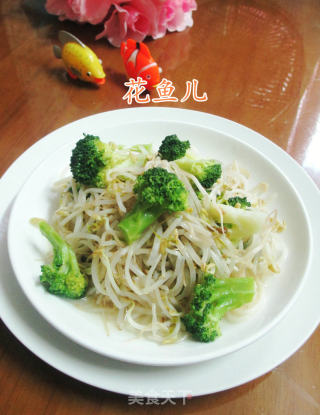 西兰花炒绿豆芽的做法