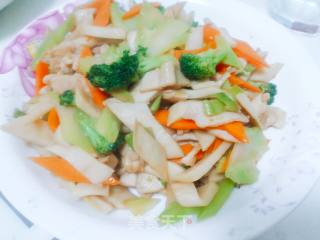 鸡胸肉炒西兰花杏鲍菇胡萝卜的做法