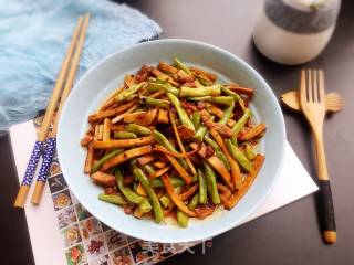 豇豆香干炒肉丝的做法