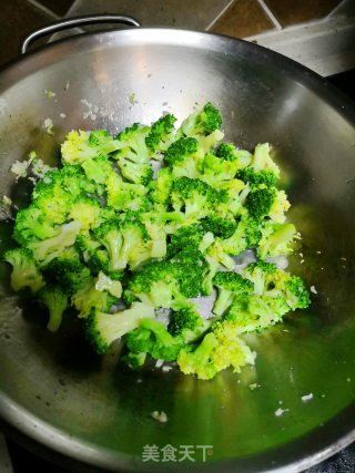 蒜蓉西兰花的做法