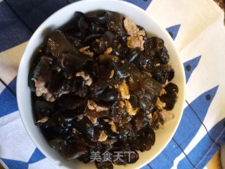 木耳炒肉的做法