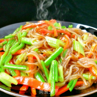 “ 家常菜 ”芹菜炒粉的做法