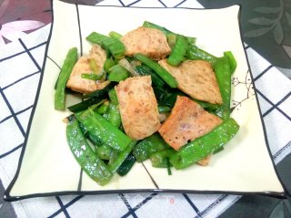 荷兰豆炒肉条的做法