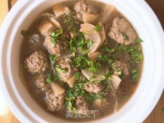 羊肉丸子萝卜汤的做法