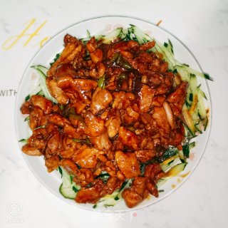 酱爆鸭腿肉的做法