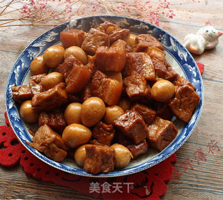 下饭菜——鹌鹑蛋豆腐小炖肉的做法