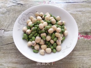 毛豆炒鲜莲的做法