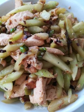 青瓜烧豆腐的做法