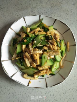 豆腐干炒黄瓜的做法