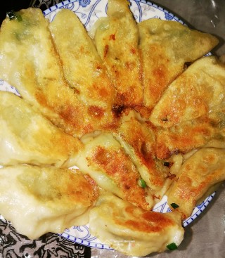 素锅贴的做法