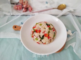 莴笋胡萝卜肉丁炒饭的做法