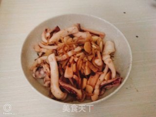 蒜香爆炒鱿鱼的做法