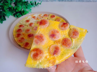 金枪鱼肠鸡蛋饼的做法