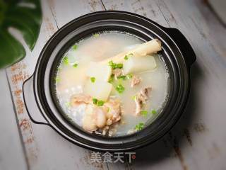 【兔子爱厨房·中秋家宴】羊骨萝卜汤