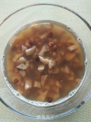 红豆莲藕薏米汤的做法