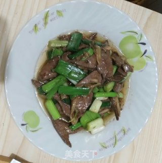 蒜苗炒猪肝的做法