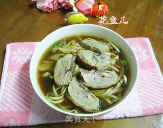 绿豆芽青菜烧鸭面的做法