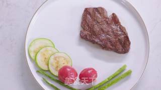 嫩烤澳洲儿童牛排