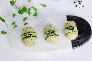 西兰花芝麻饭团的做法
