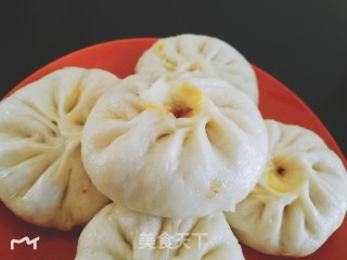 黄酱肉丁包子的做法