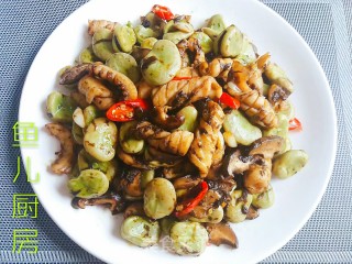 鲜鱿香菇绿蚕豆──鱼儿厨房私房菜的做法