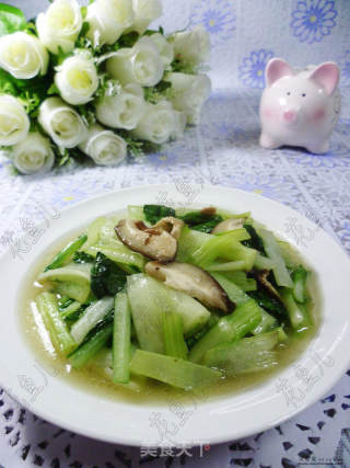 香菇炒小白菜的做法