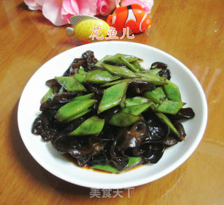 黑木耳炒油豆角的做法