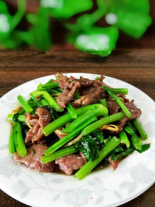 牛肉片炒春菜的做法