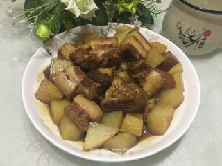 红烧肉炖土豆的做法