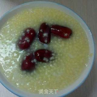 补气血若羌红枣小米粥，女人每天都该喝一杯的做法