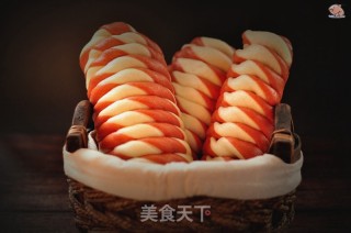 双色螺纹花卷的做法