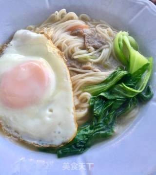 杂蔬热汤面的做法