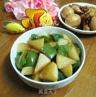 灯椒烧萝卜的做法