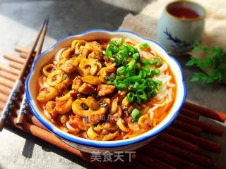 竹笋酸菜牛肉米线的做法