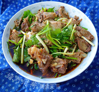 凉拌拆骨肉的做法