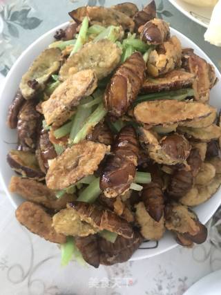 开边蚕蛹的做法