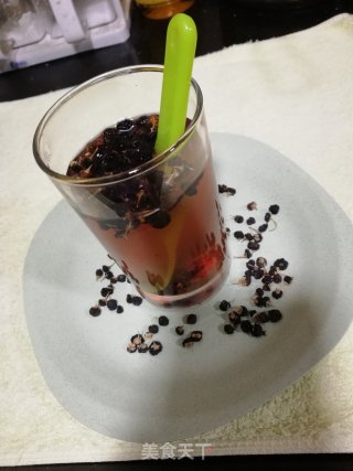 黑枸杞蜂蜜水的做法