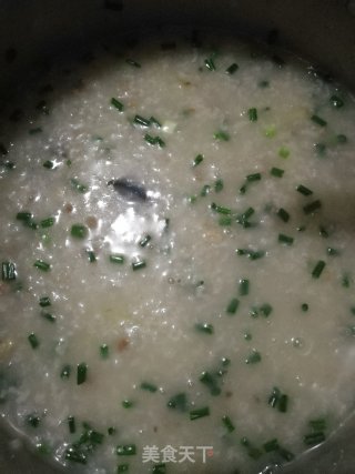 皮蛋瘦肉粥的做法