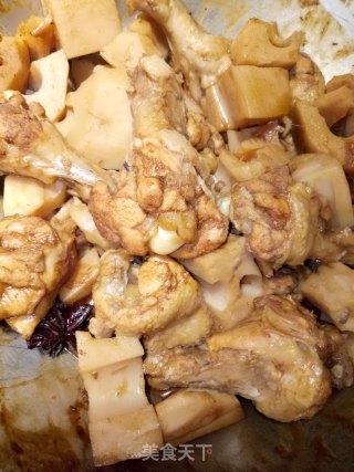 莲藕炖鸡翅根的做法