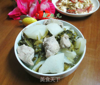 雪菜里脊肉煮萝卜的做法
