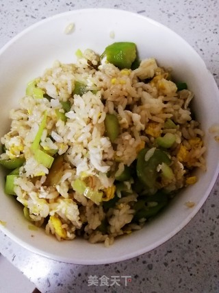 丝瓜鸡蛋炒饭的做法