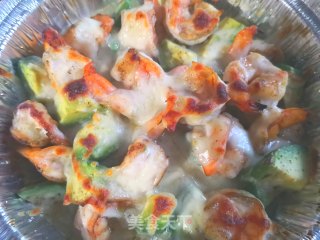 牛油果焗虾的做法