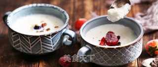 在吗？来一碗甜润可口的双皮奶？的做法