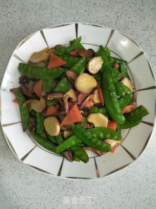 双菇炒荷兰豆的做法