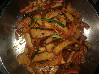 叉烧肉炒豆干的做法