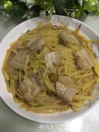 五花肉炒土豆丝的做法