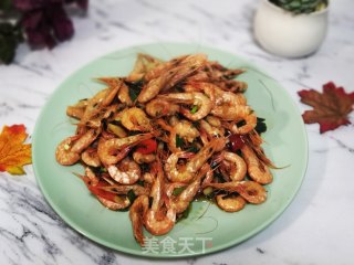 葱爆河虾的做法