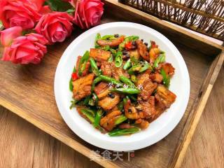 农家小炒肉的做法