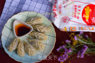 鲜嫩多汁的荠菜饺子的做法
